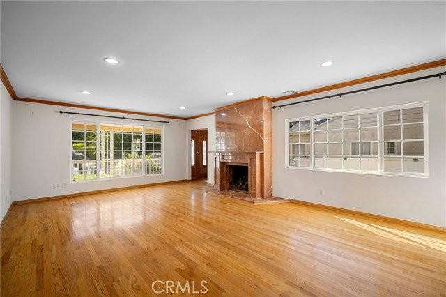 2225 E Glenoaks Blvd - Photo 7 of 8