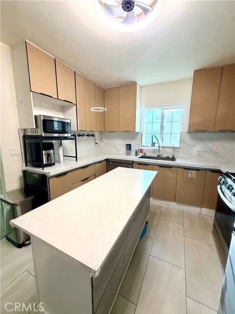 159 W Glendon Way #A - Photo 4 of 8