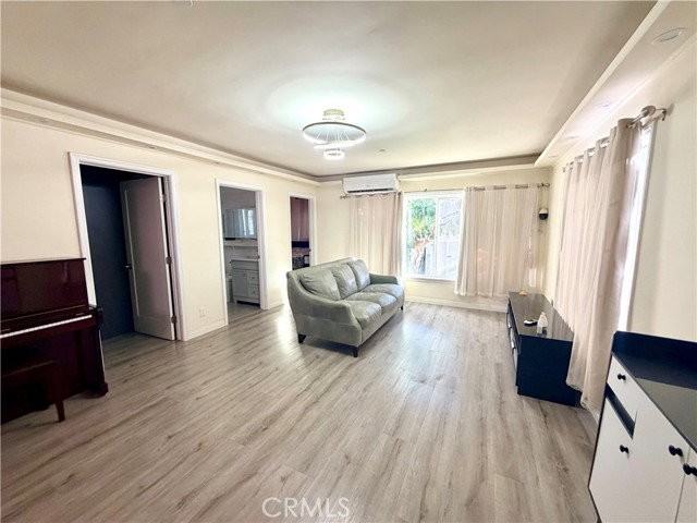 159 W Glendon Way #A - Photo 7 of 8