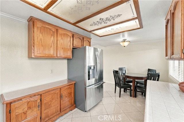 1223 Galemont Ave - Photo 2 of 8