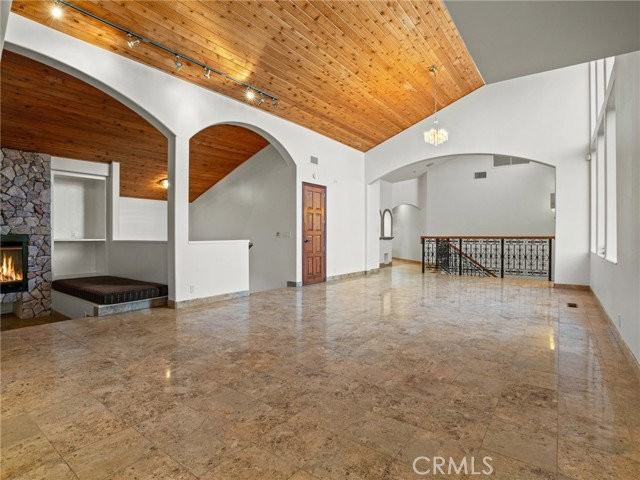 10827 Pacific View Dr - Photo 4 of 8