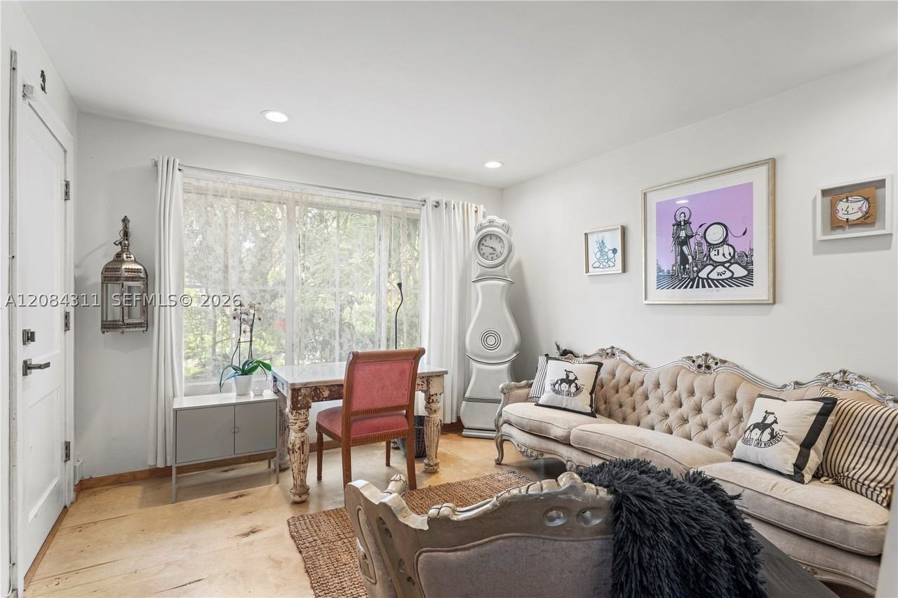 1360 Sw 14th St #1 - Photo 4 of 21