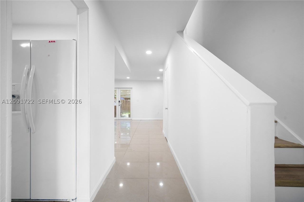17086 Nw 55th Ave #0 - Photo 4 of 39