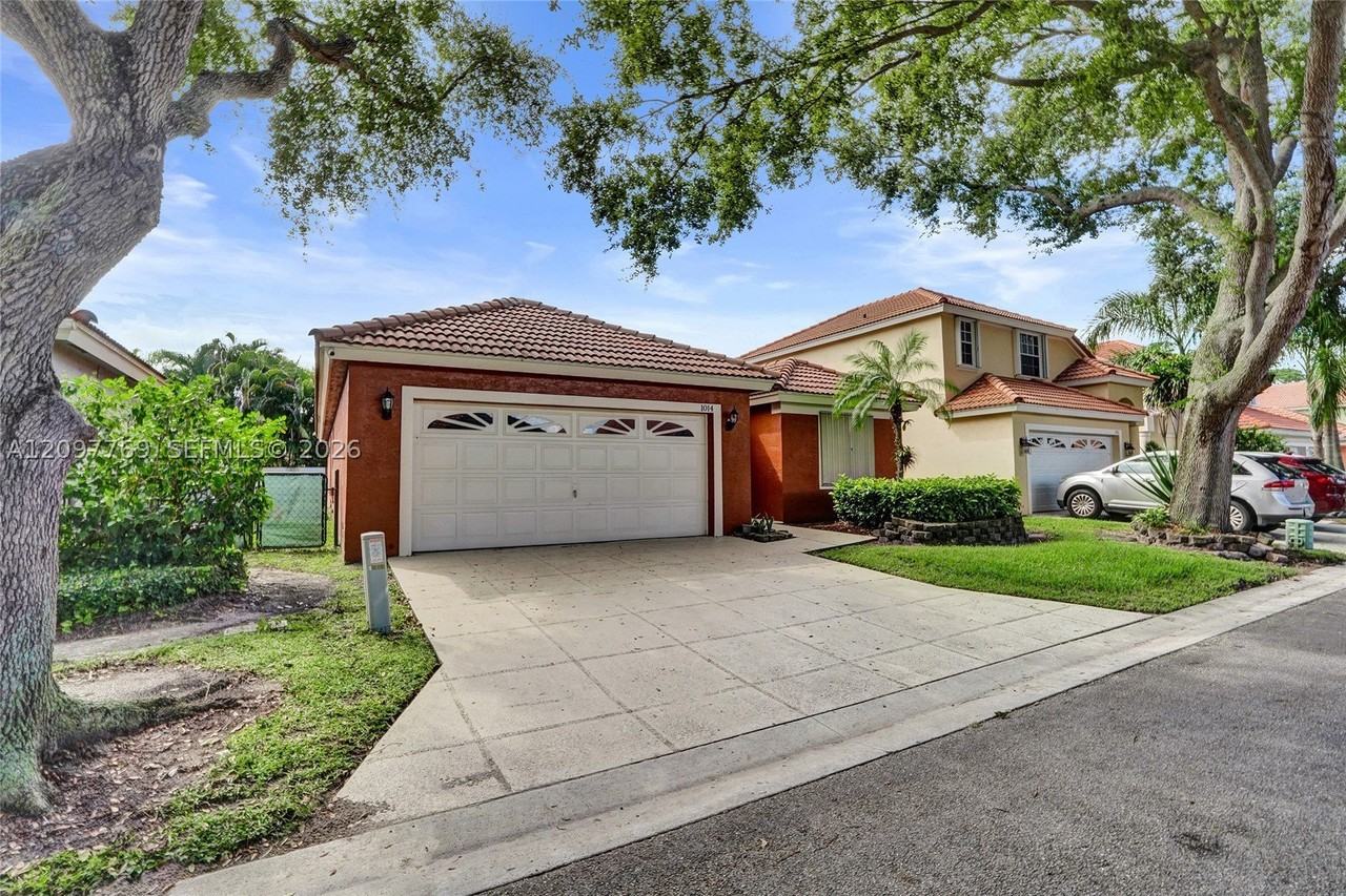 1014 Aspri Way - Photo 6 of 46