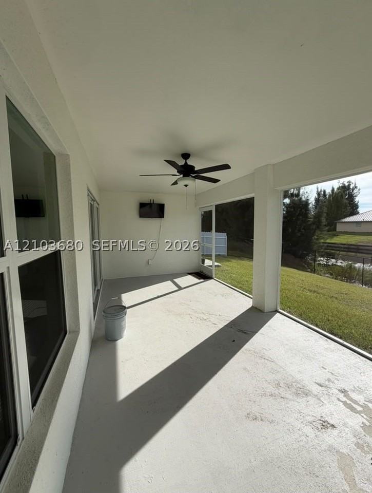 4034 Ne 9th Pl - Photo 2 of 33