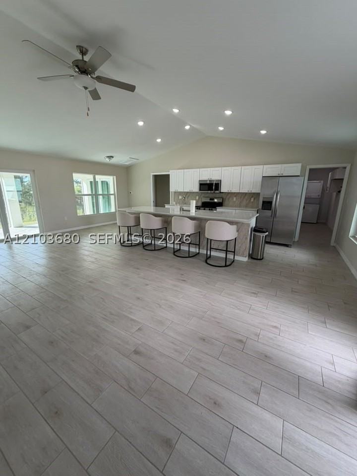 4034 Ne 9th Pl - Photo 3 of 33