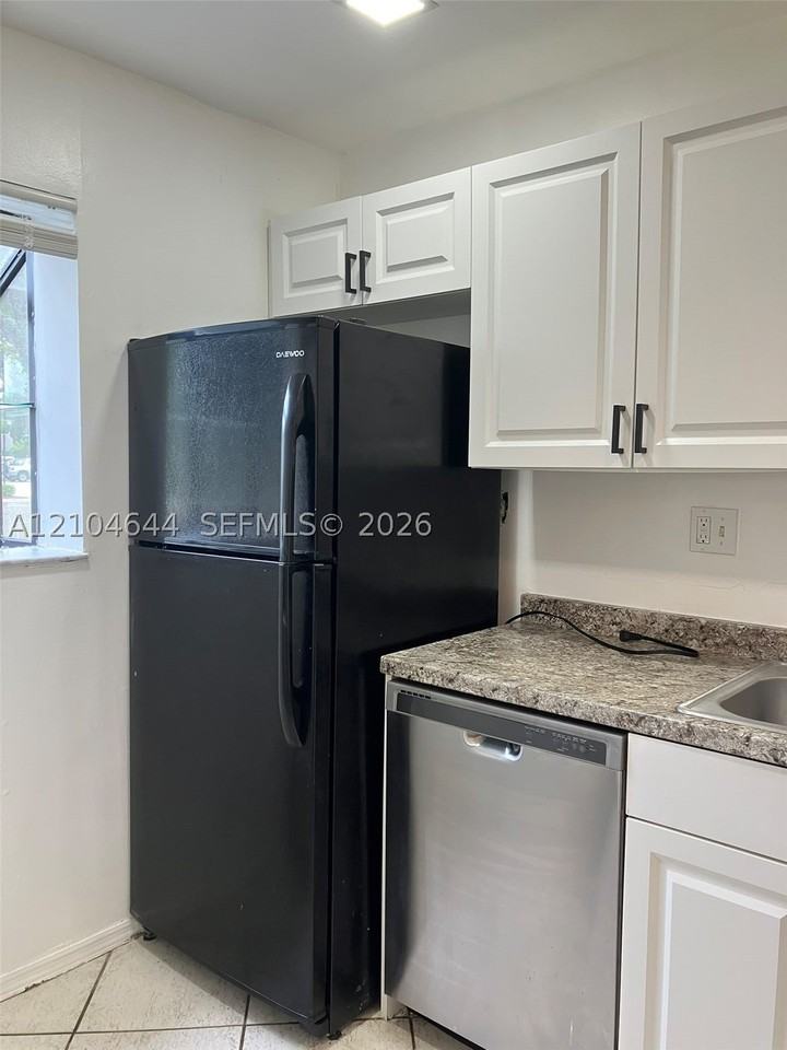 105 Gardens Dr #101 - Photo 7 of 15