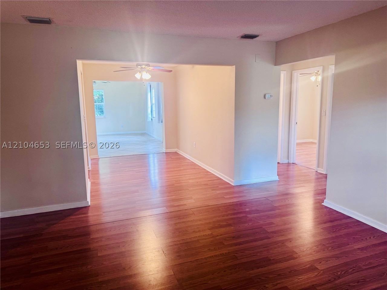 1530 17th Ave N - Photo 4 of 35