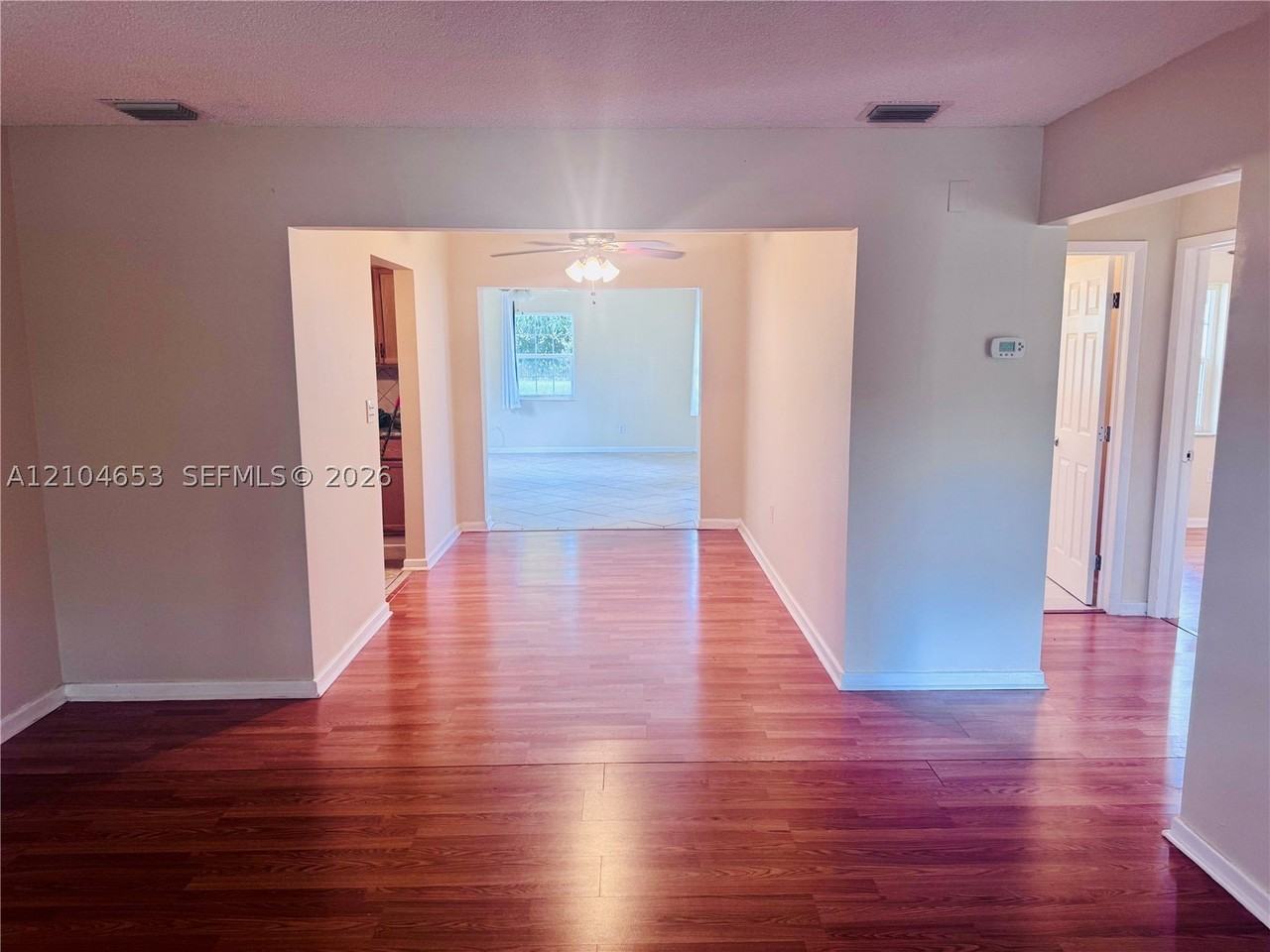 1530 17th Ave N - Photo 5 of 35