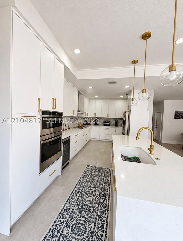 7313 Nw 113th Pl #7313 - Photo 6 of 24