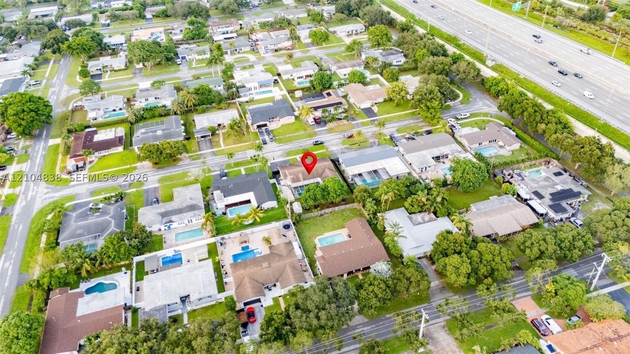 5250 Sw 4th Ct - Photo 4 of 50