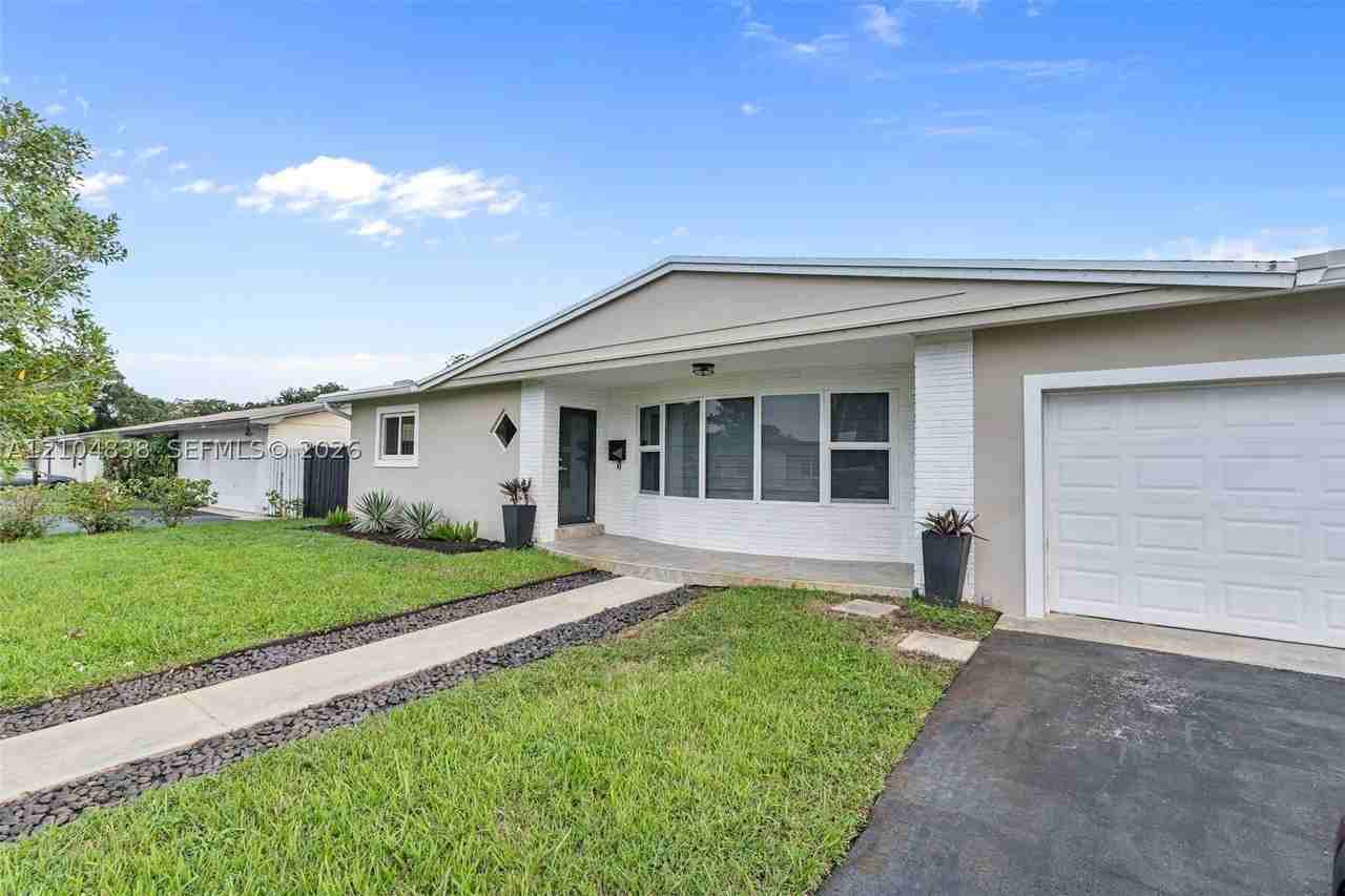5250 Sw 4th Ct - Photo 5 of 50
