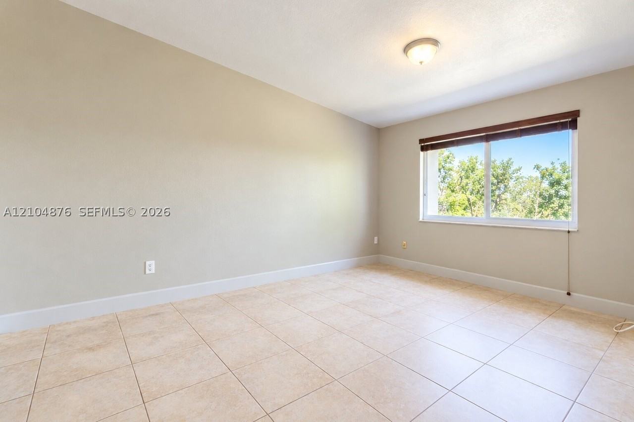 7860 Camino Real #L405 - Photo 5 of 13