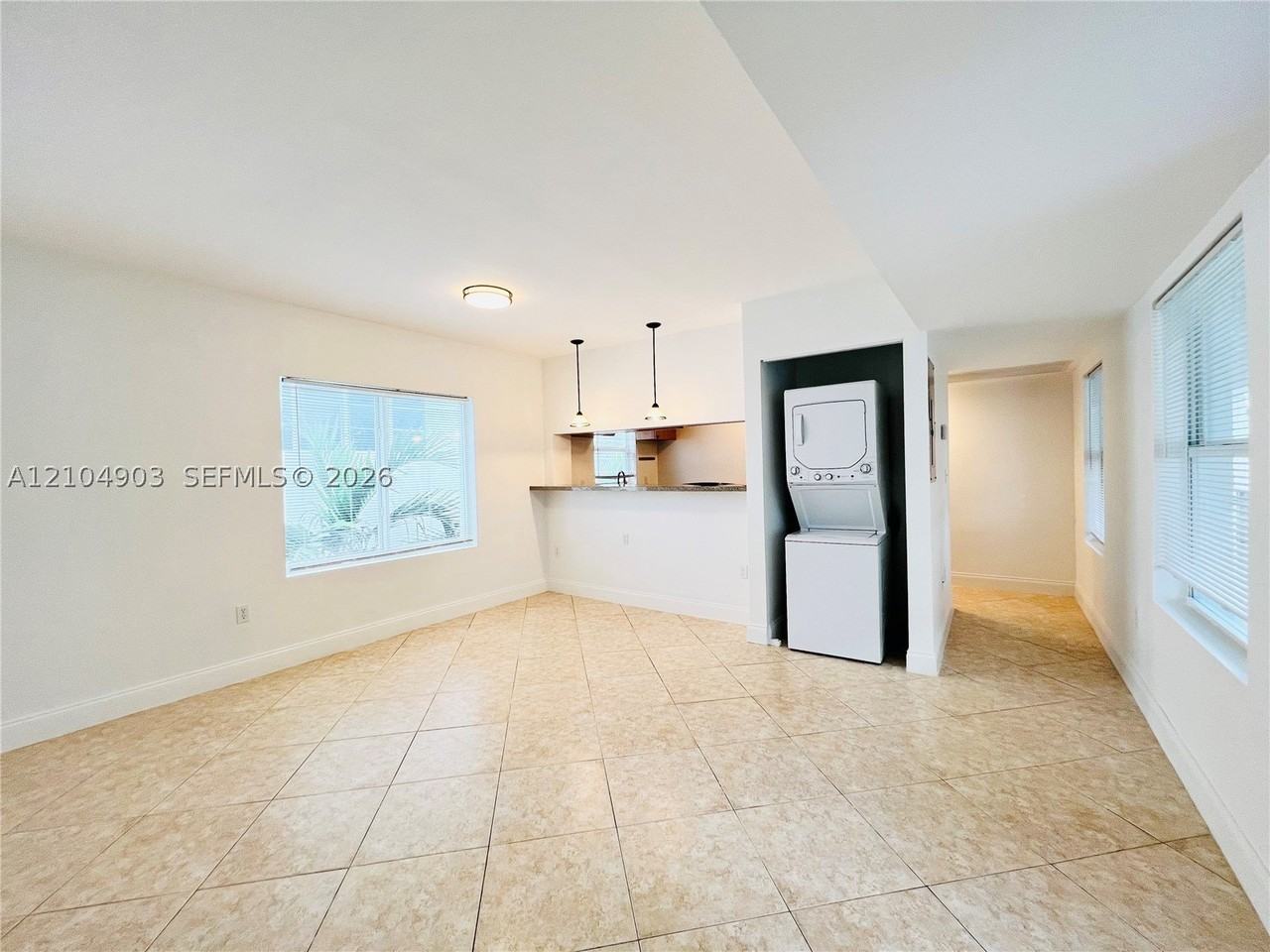 950 Bay Dr #7 - Photo 6 of 29