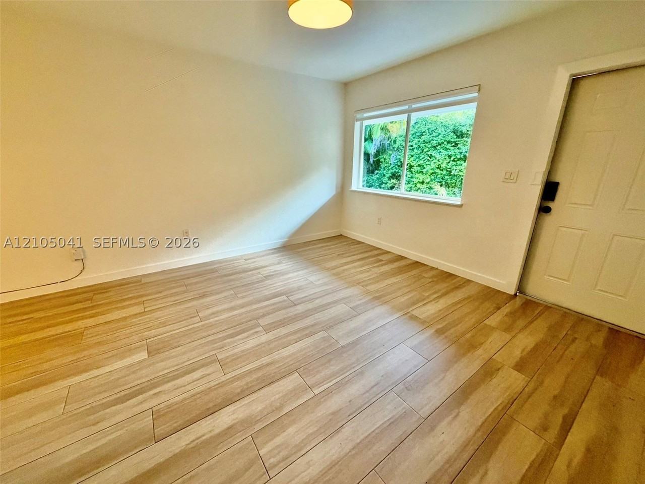 62 Nw 42nd St #62 - Photo 3 of 18