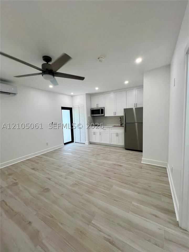 14766 Sw 168th Ter - Photo 5 of 16