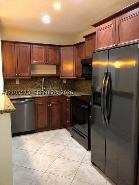 4050 Ne 12th Ter #35-2 - Photo 4 of 12