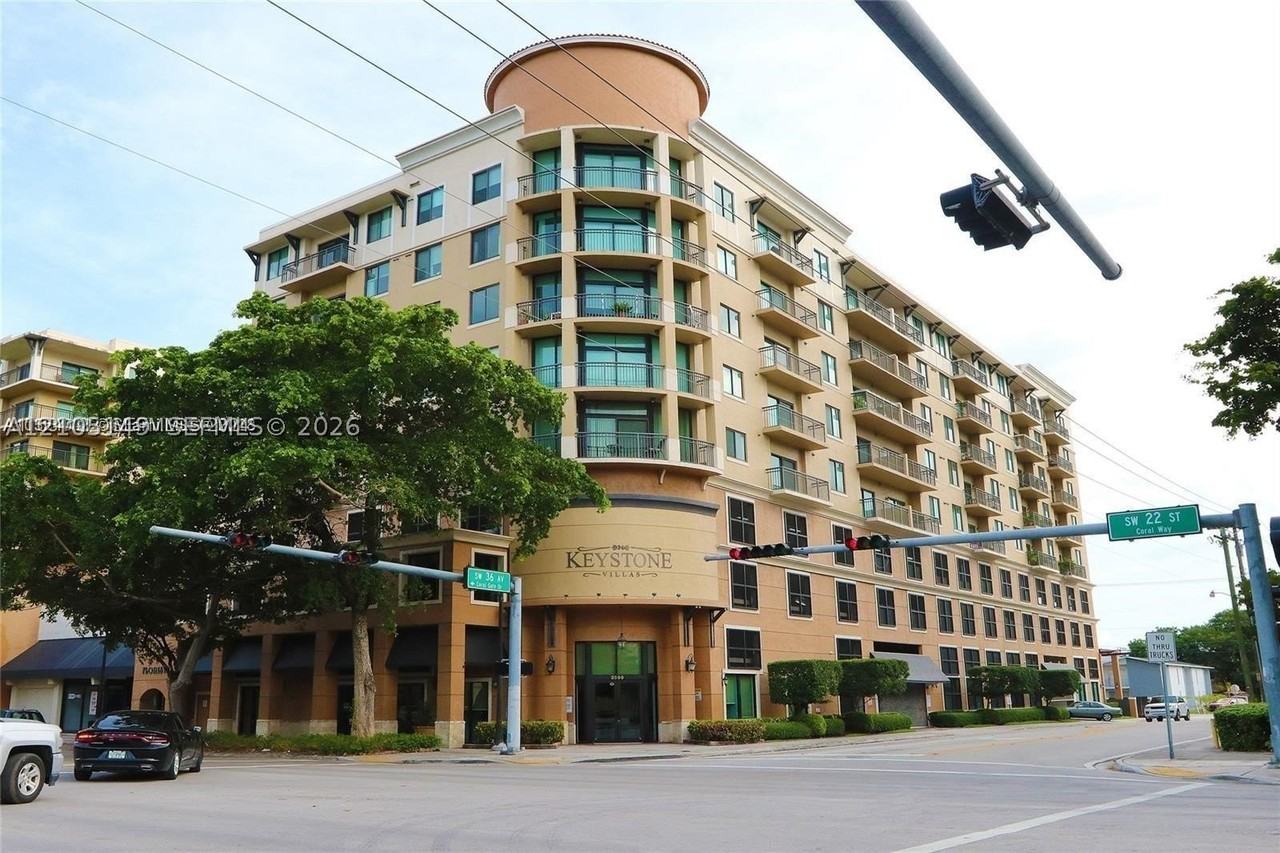 3590 Coral Way #801