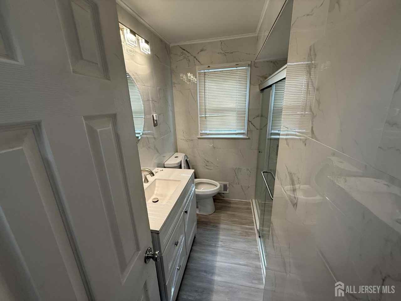 35 Maplewood Ave - Photo 4 of 17