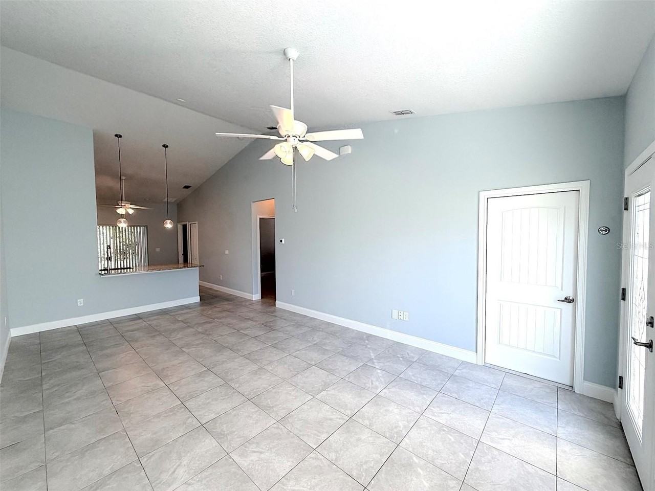 36 Raintree Pl #B - Photo 5 of 29