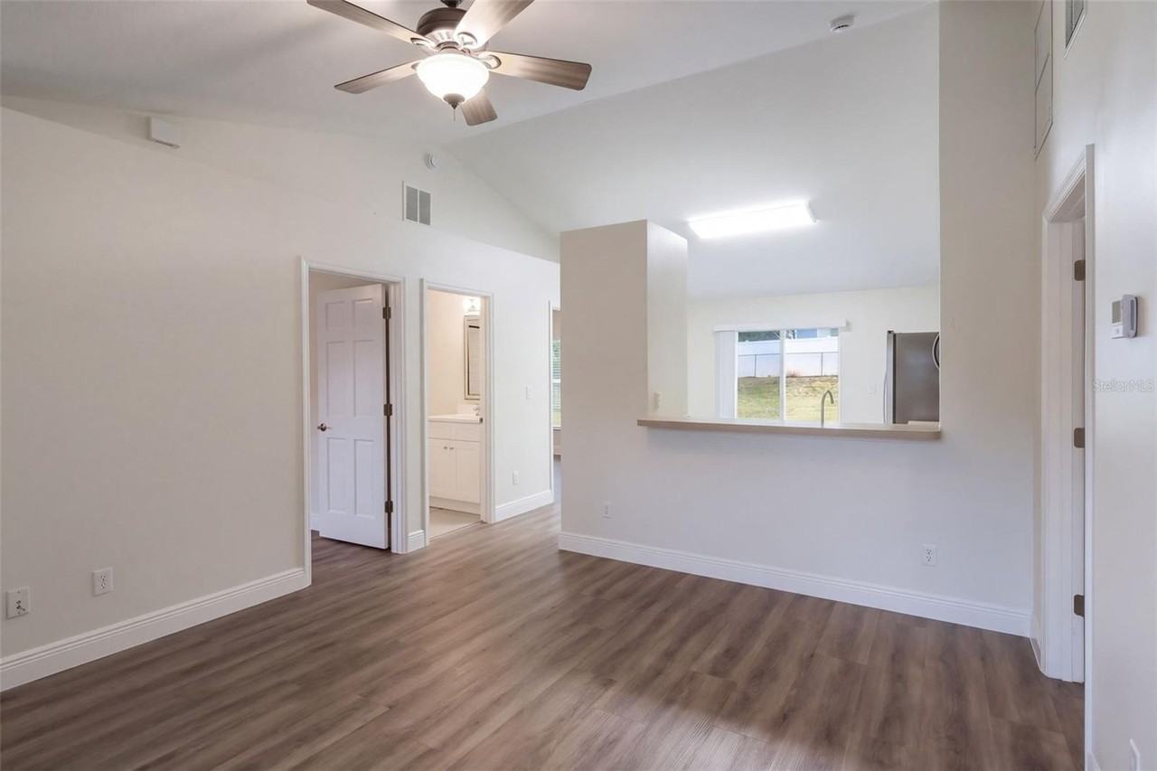 17542 Doris St - Photo 4 of 20