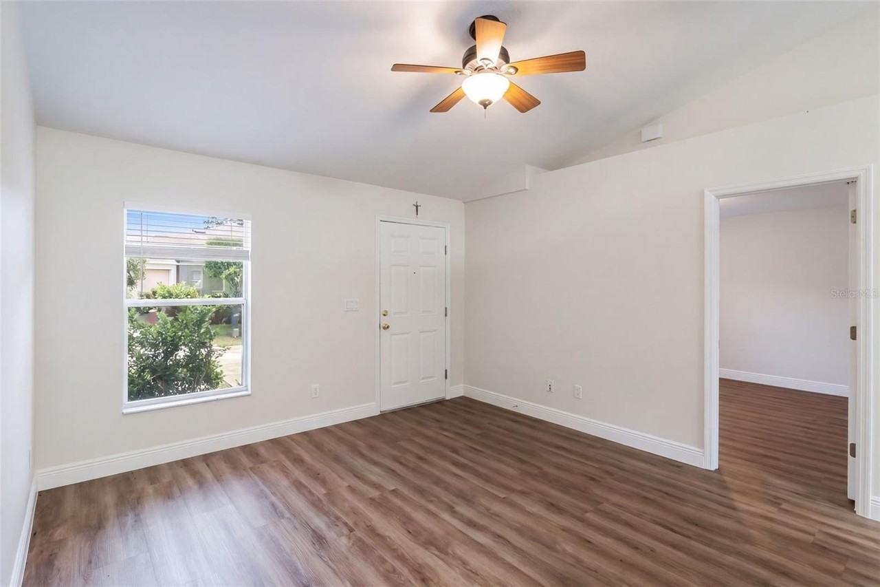17542 Doris St - Photo 5 of 20