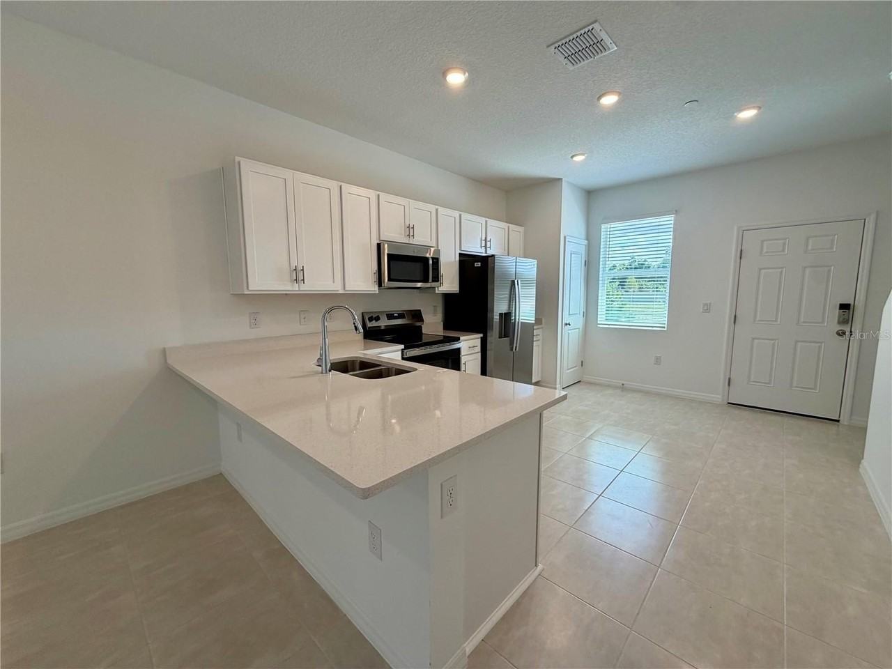 675 Ness Islands Dr - Photo 7 of 20