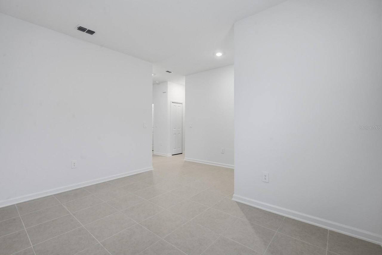 6076 Meditation Dr - Photo 4 of 34