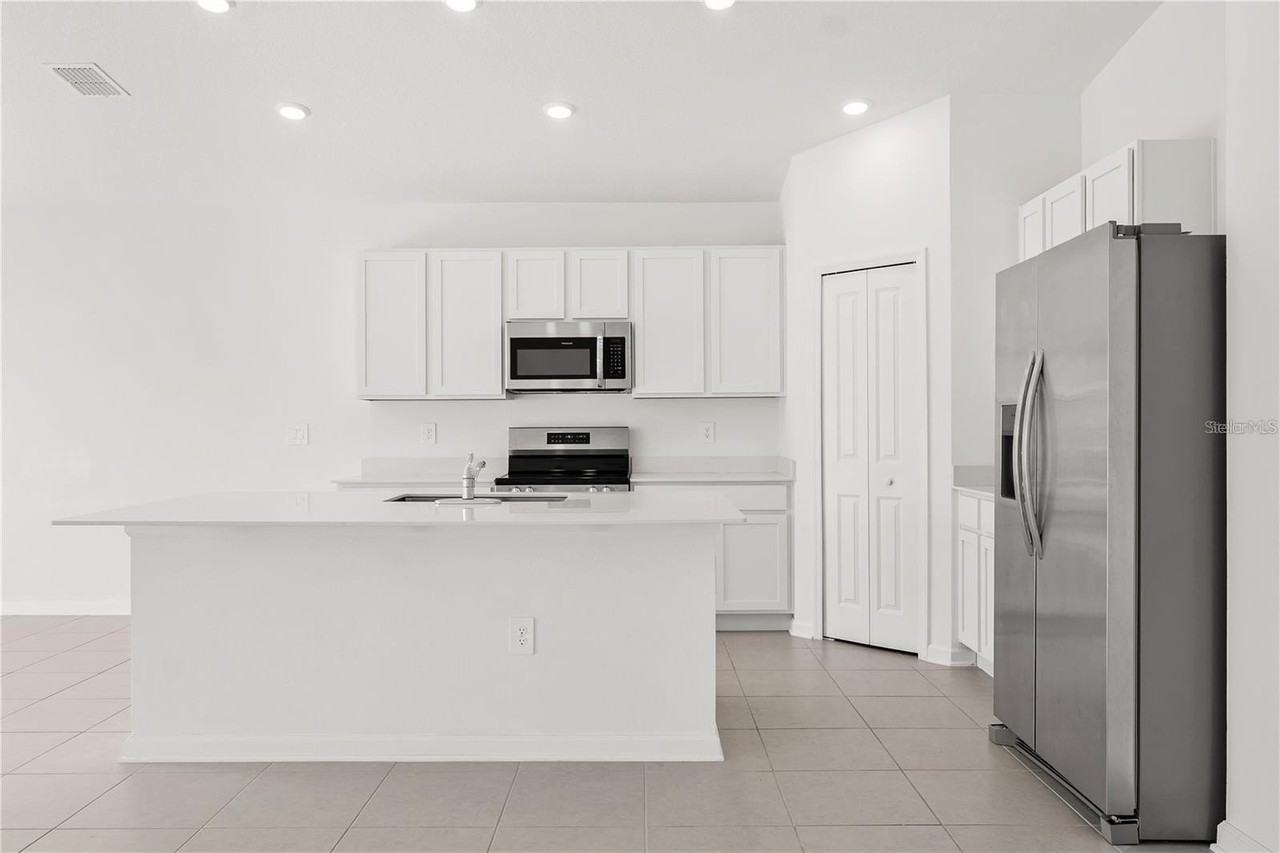 1667 Loxley Trl - Photo 3 of 35