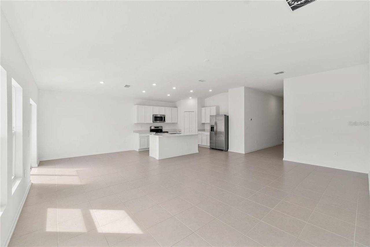 1667 Loxley Trl - Photo 6 of 35