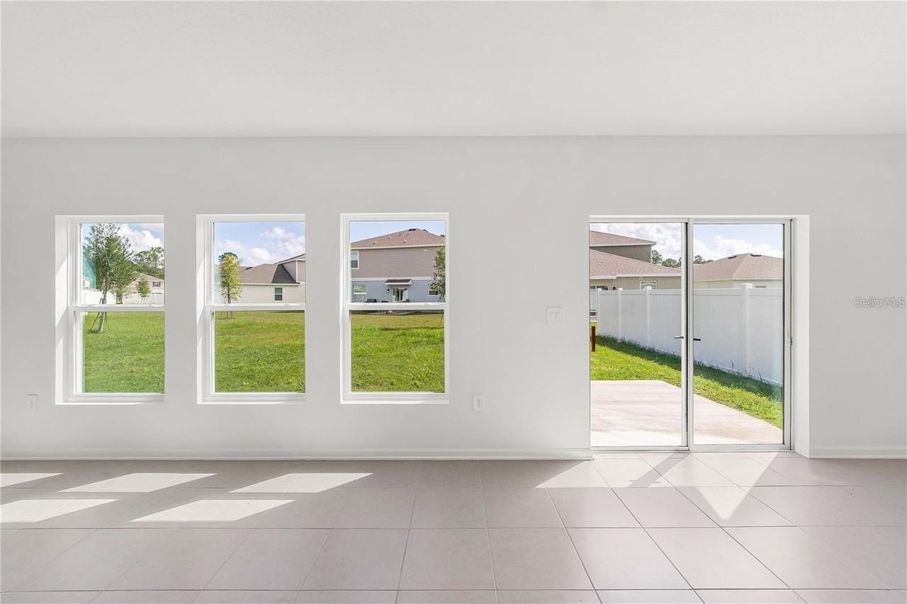 1667 Loxley Trl - Photo 7 of 35