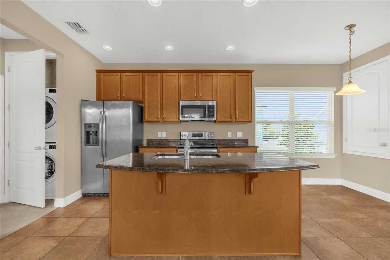 13779 Sachs Ave - Photo 5 of 27