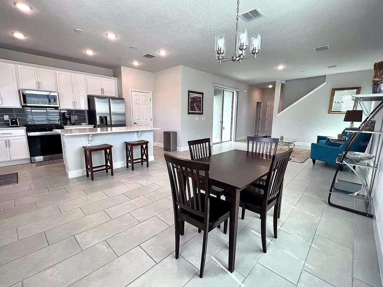 417 Belmond Dr - Photo 3 of 17