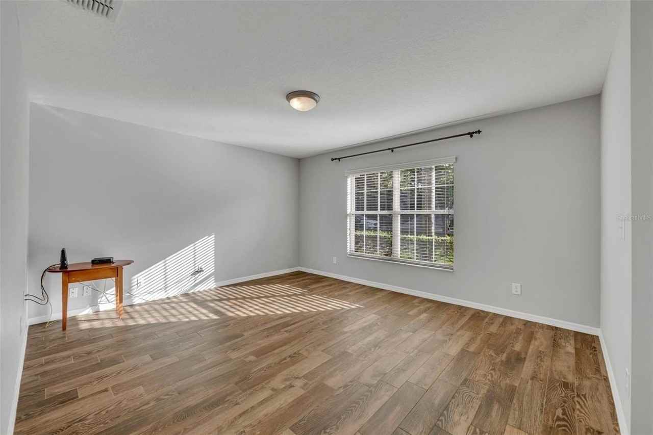 524 Hearthglen Blvd - Photo 4 of 23