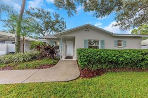 featured image of 4204 W Palmira Ave