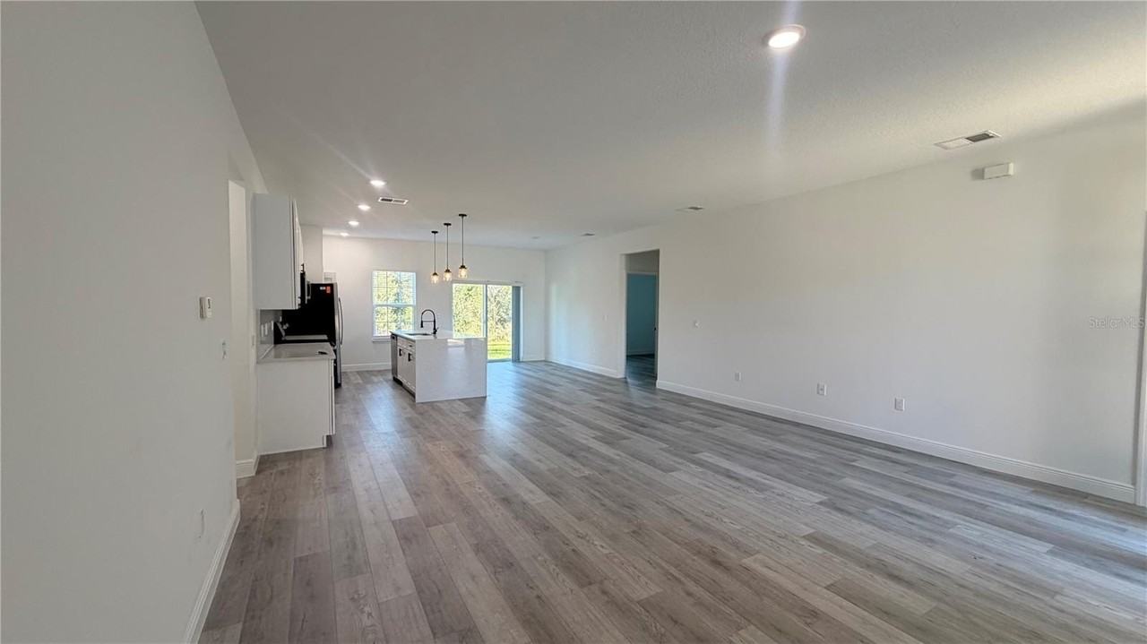 245 Marion Oaks Golf Rd - Photo 4 of 28