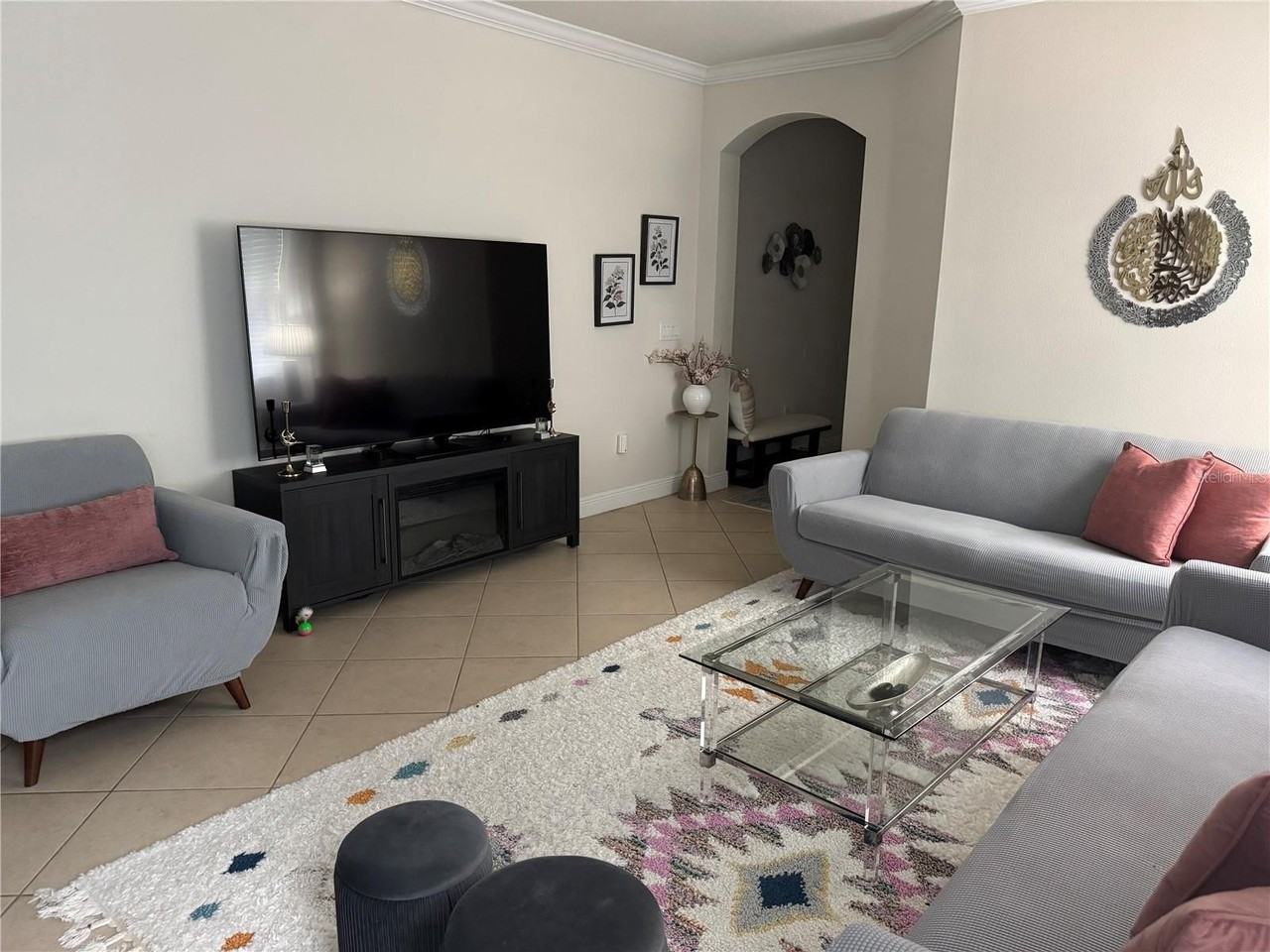 15202 Anguilla Isle Ave - Photo 3 of 17