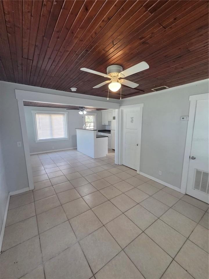5519 43rd St N - Photo 3 of 12