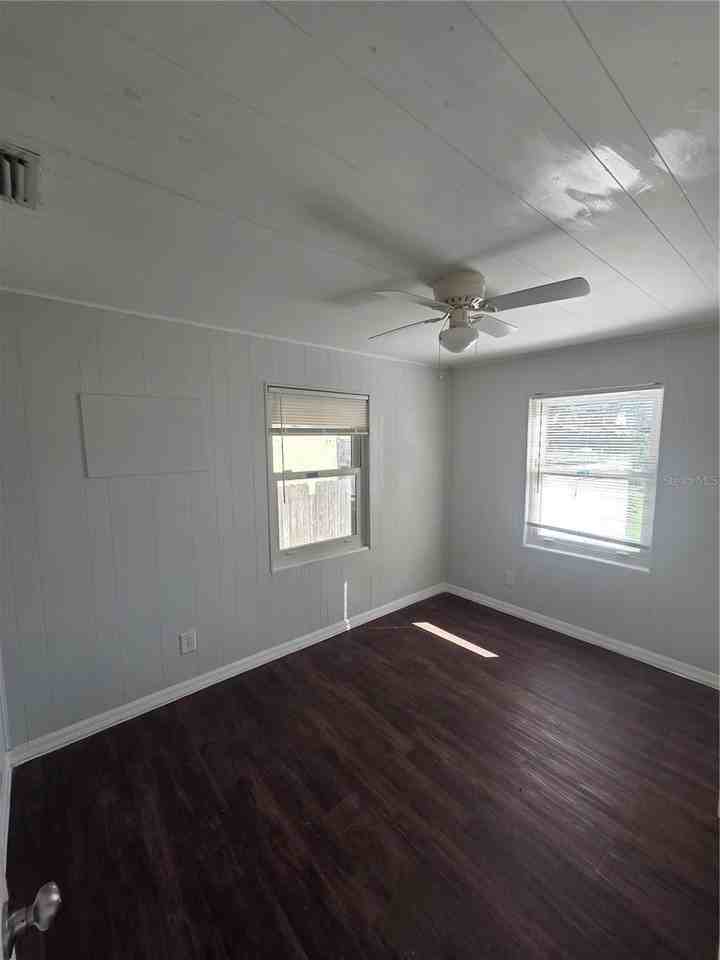 5519 43rd St N - Photo 4 of 12