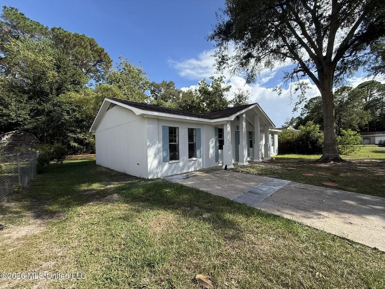 2634 Ridgeway Dr - Photo 2 of 21
