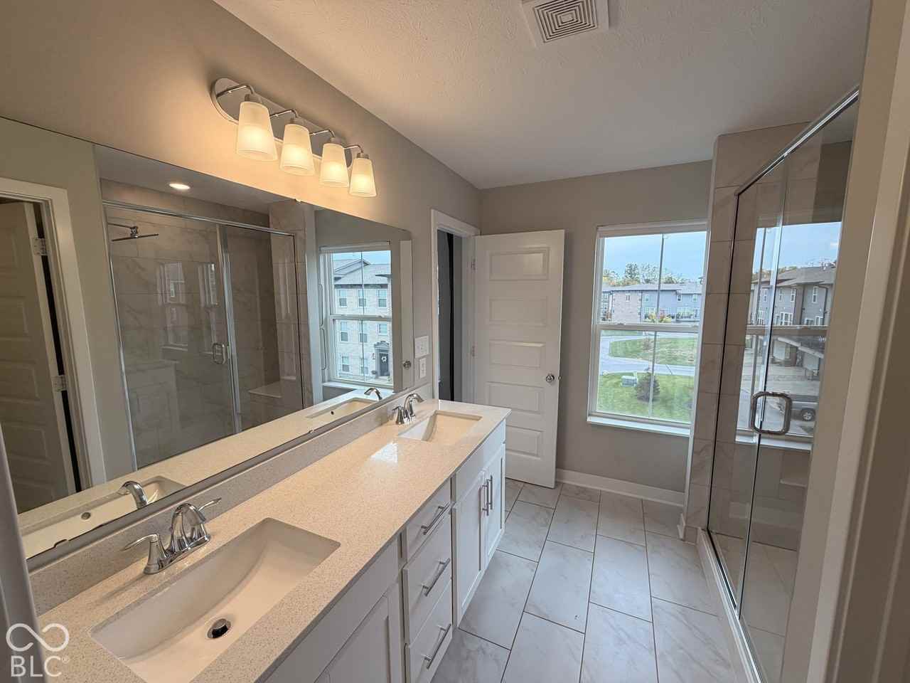 315 Fairfax Way - Photo 6 of 22