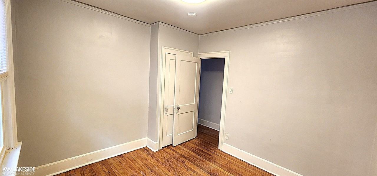 914 Beaconsfield Ave #2 - Photo 7 of 17