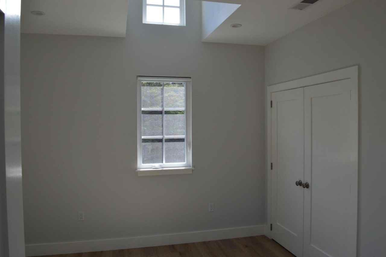 191 Carmel Ave - Photo 7 of 19