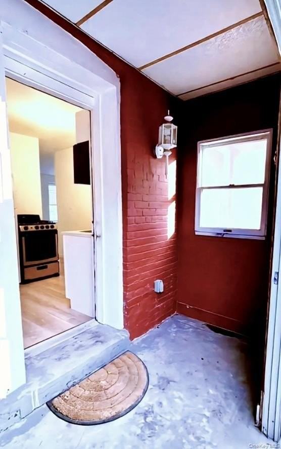 28 Davis St #1 - Photo 2 of 13