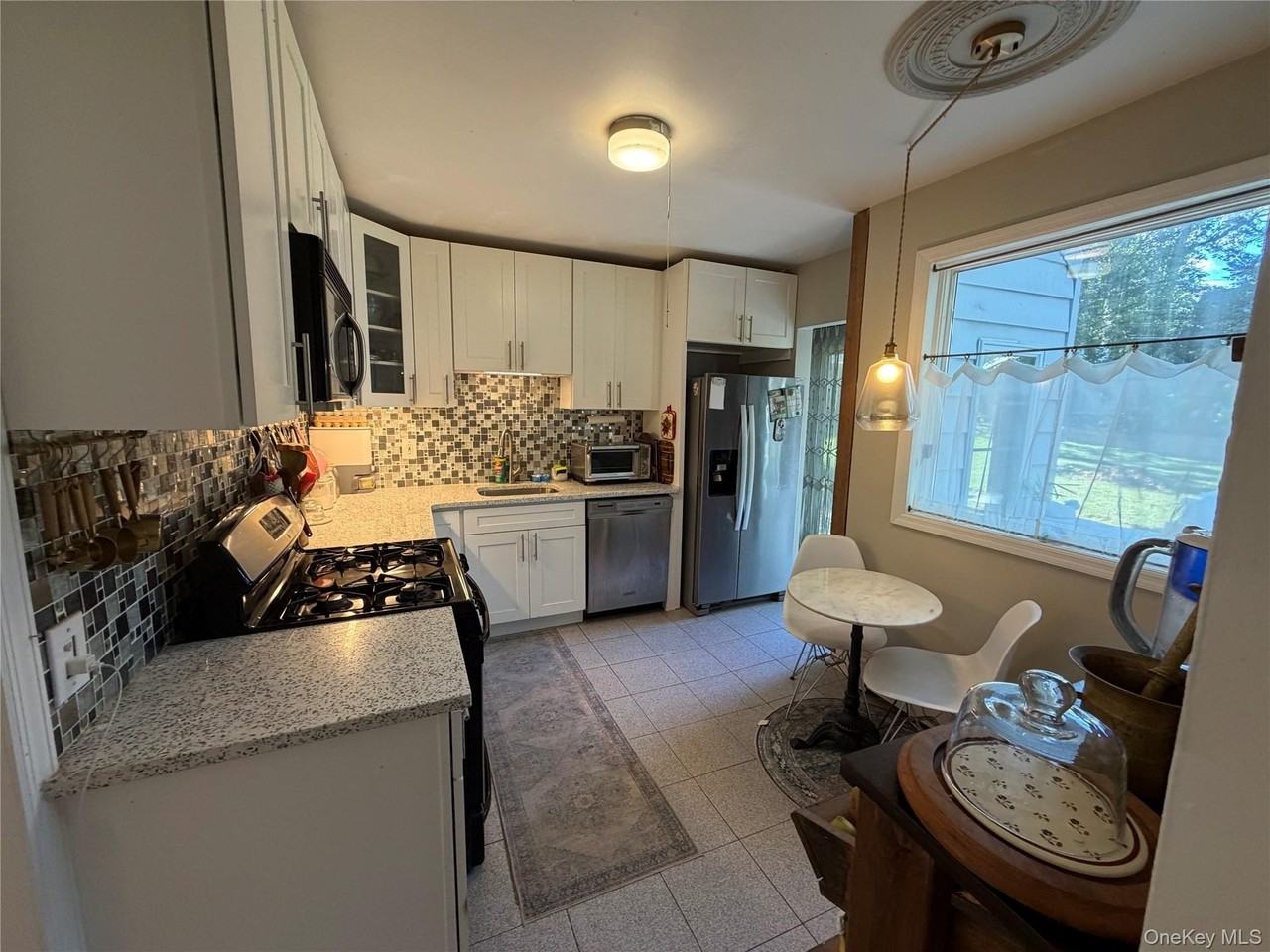 329 Grandview Blvd - Photo 7 of 27