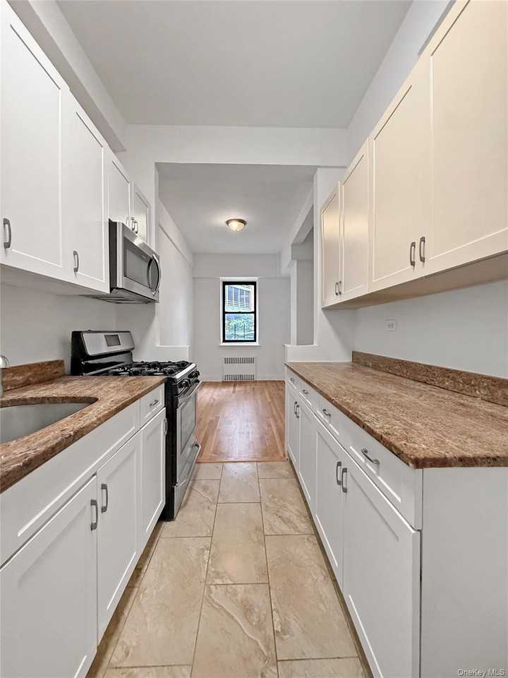 3616 Henry Hudson Pkwy #1AS - Photo 7 of 28