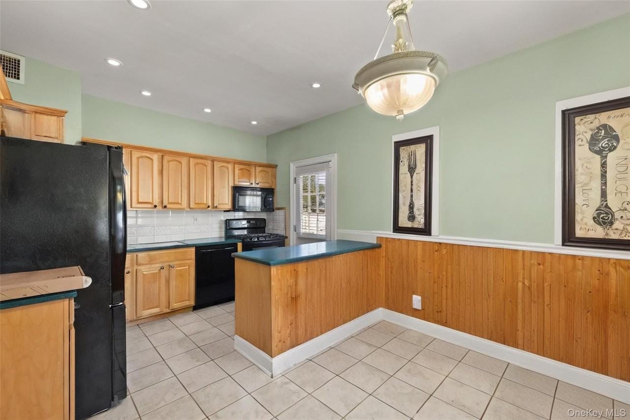 46 Garden City St - Photo 5 of 21