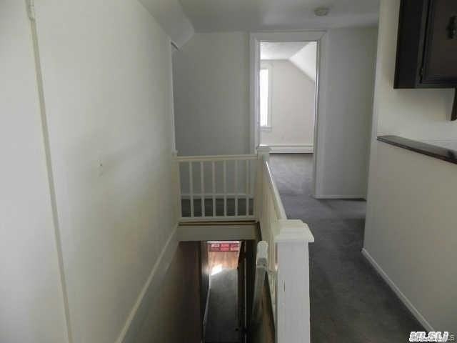 494 Old Country Rd - Photo 6 of 8