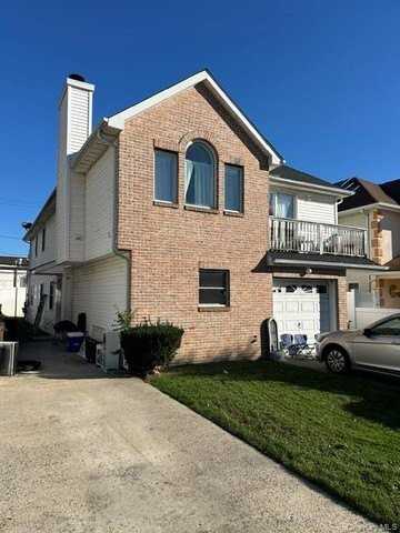 215 E Walnut St #1