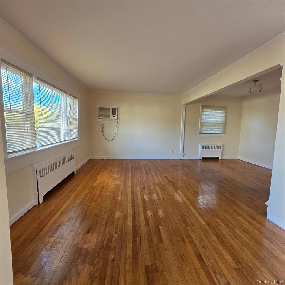 203 Main St - Photo 3 of 14